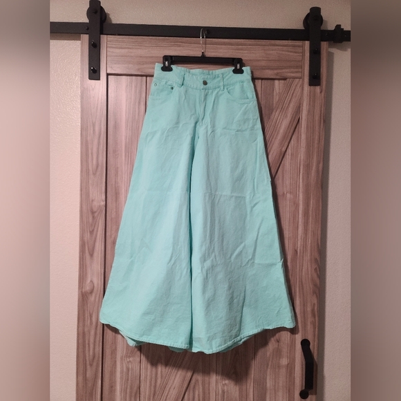 Farm Rio pants - Picture 3 of 9